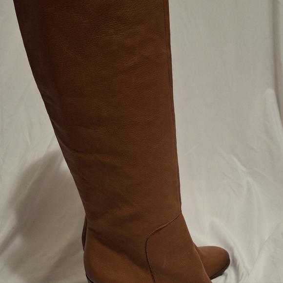 Kenneth Cole Women's Boots - Picture 3 of 5